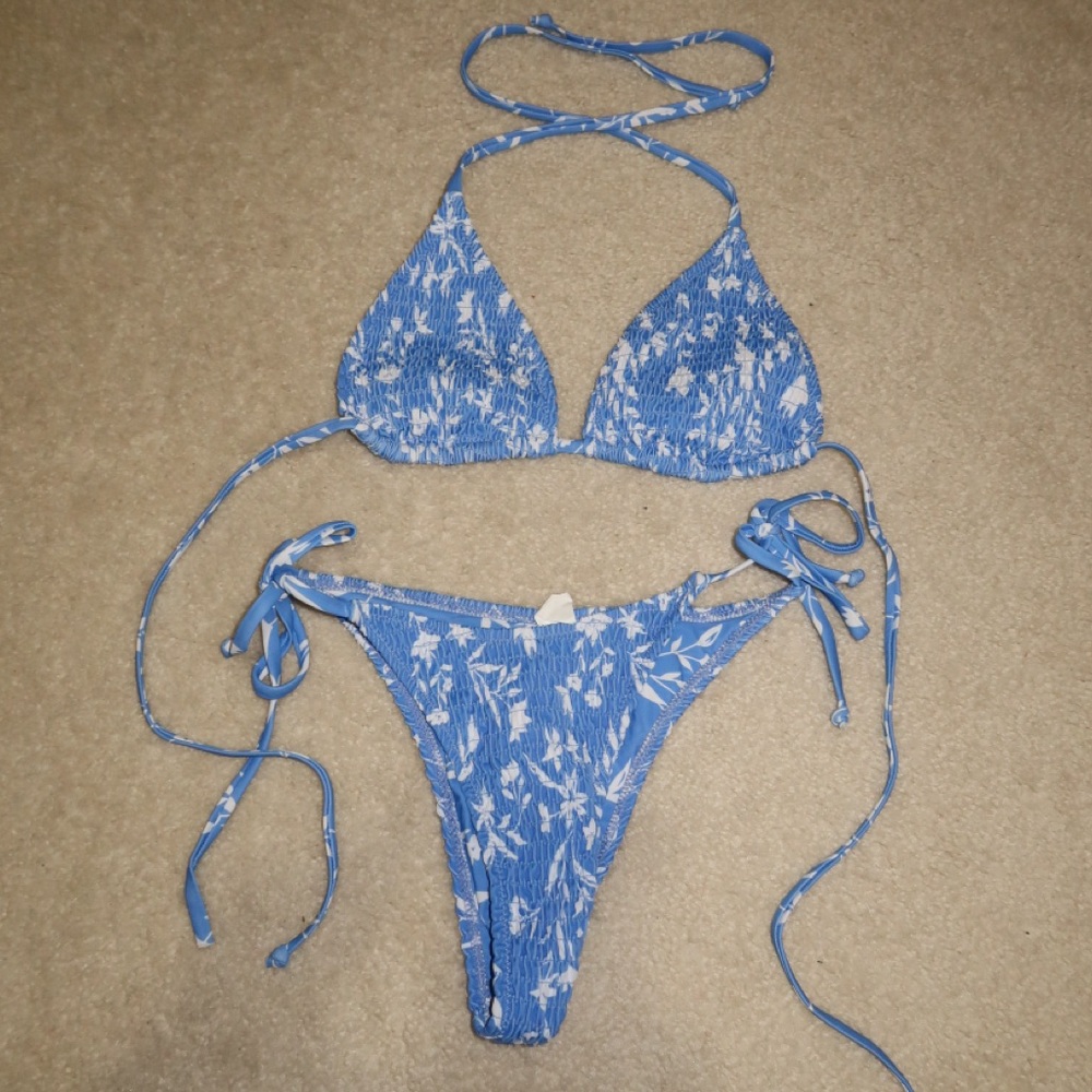 Fashion nova smocked bikini small